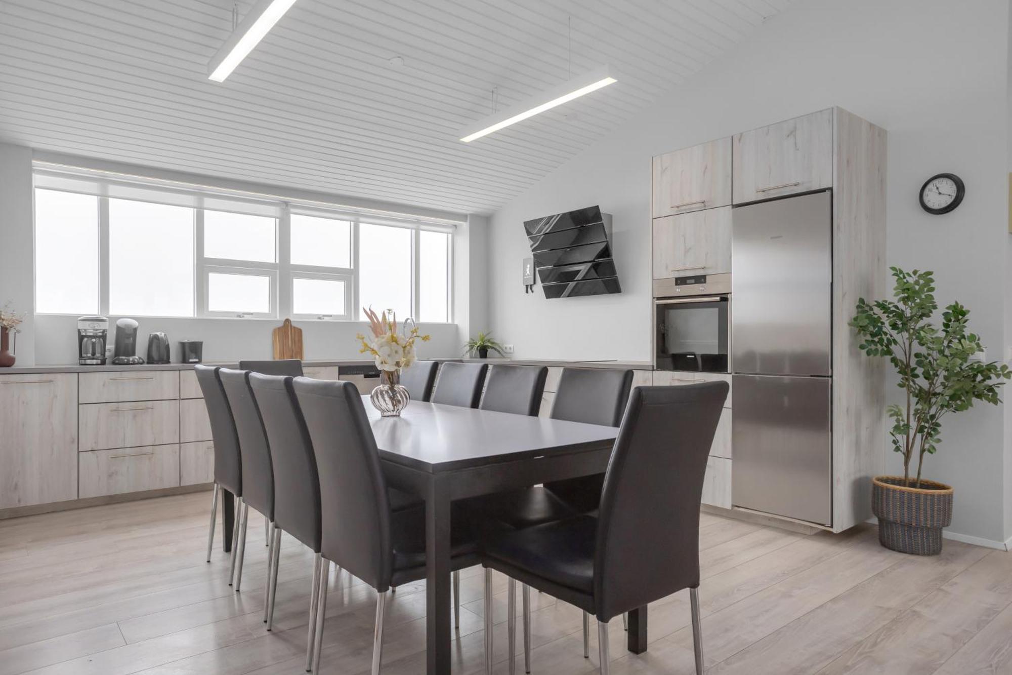 Thorsplan Luxury Apartment ハフナルフィヨルズゥル エクステリア 写真