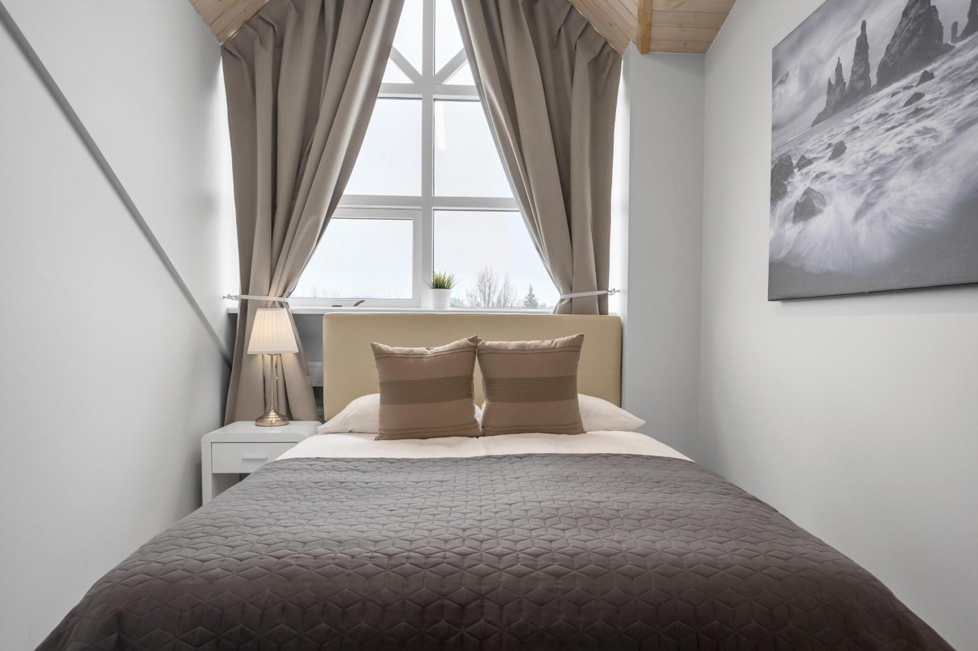 Thorsplan Luxury Apartment ハフナルフィヨルズゥル エクステリア 写真