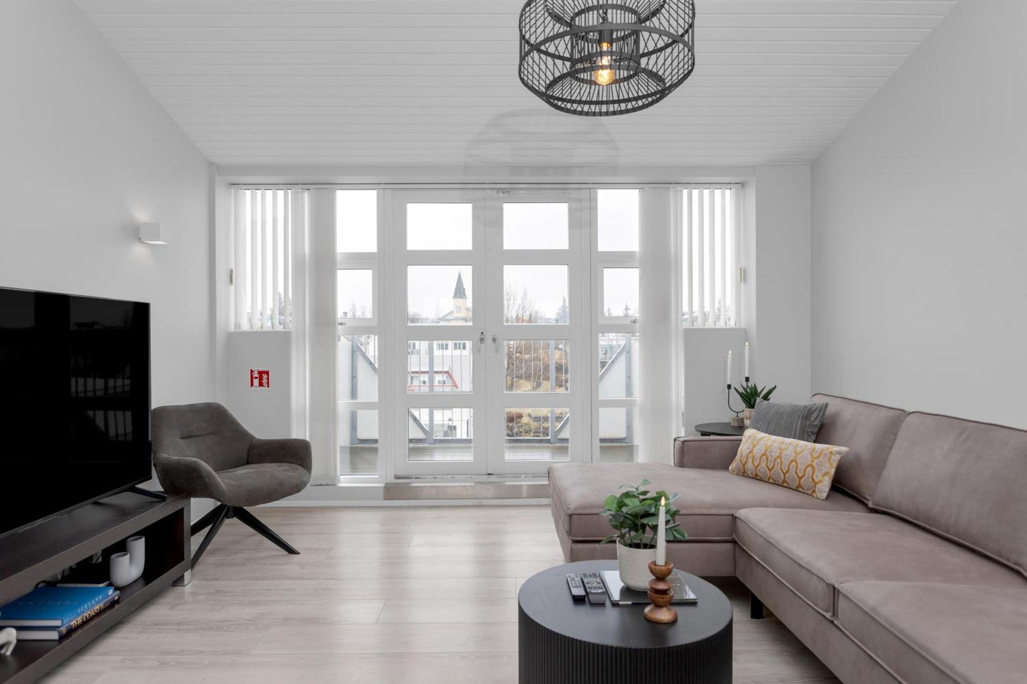 Thorsplan Luxury Apartment ハフナルフィヨルズゥル エクステリア 写真