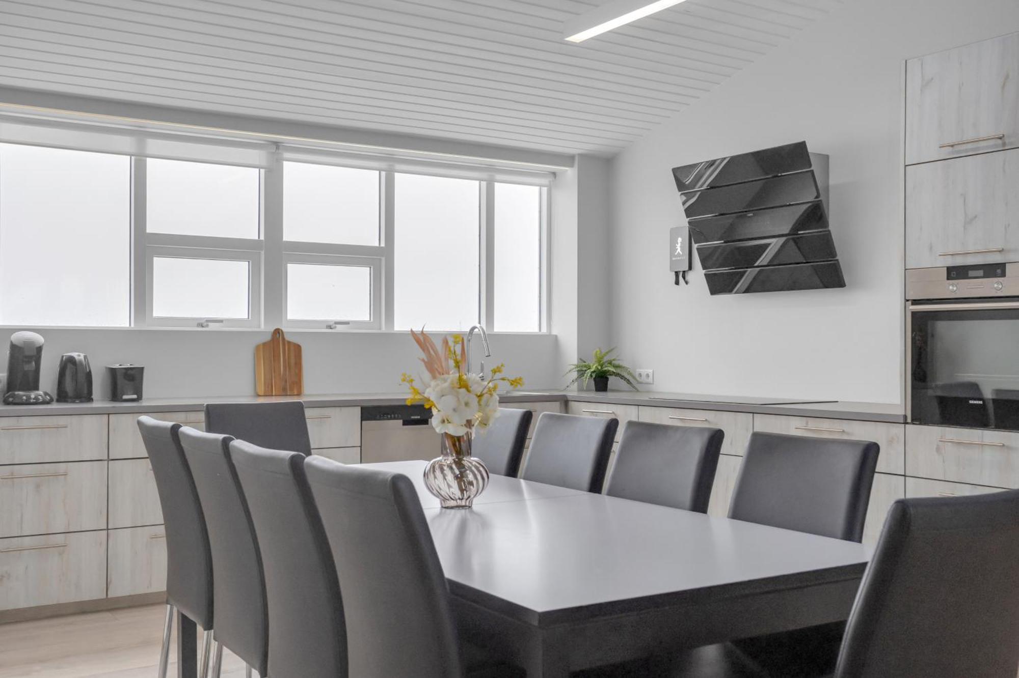 Thorsplan Luxury Apartment ハフナルフィヨルズゥル エクステリア 写真