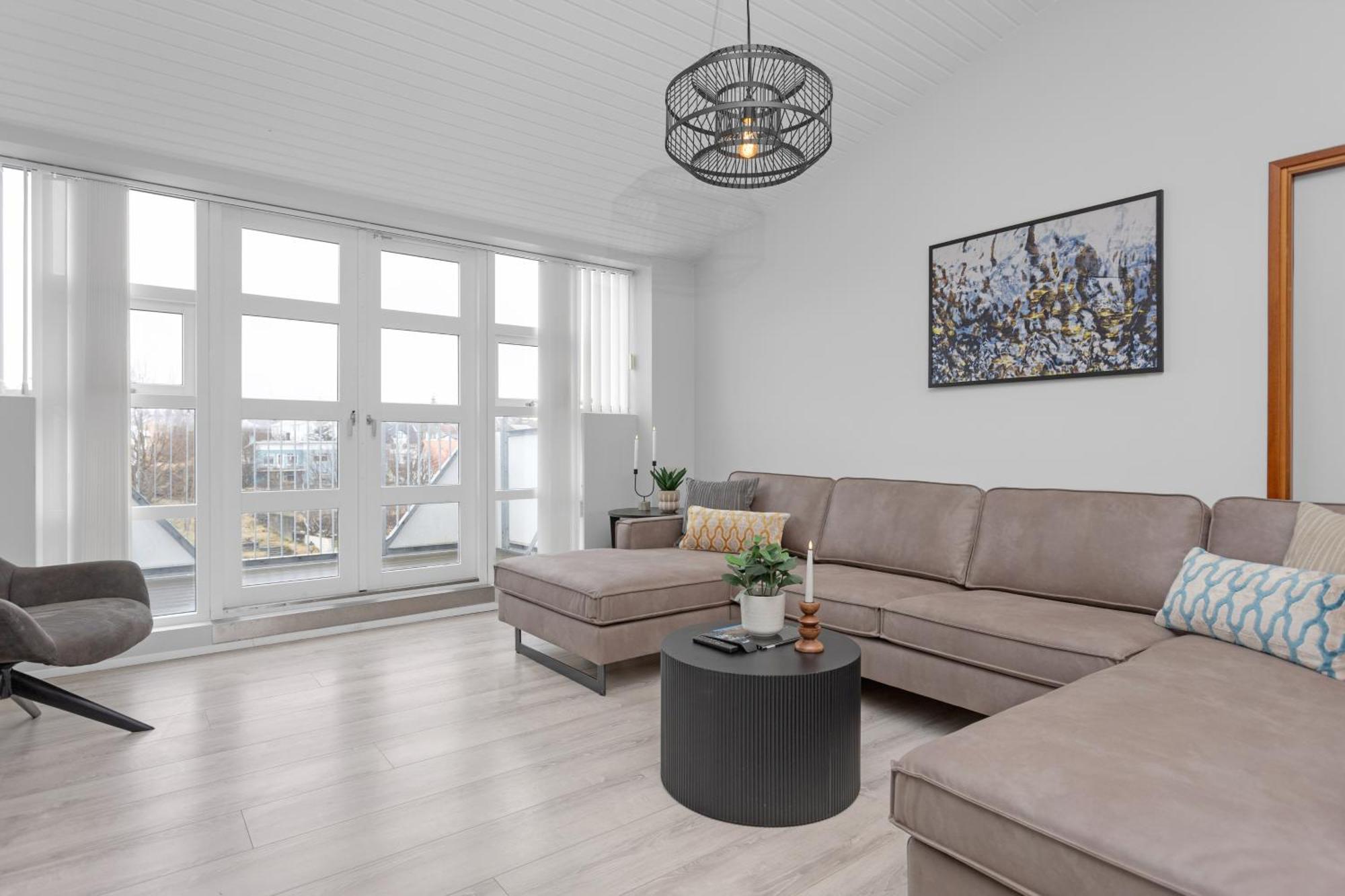 Thorsplan Luxury Apartment ハフナルフィヨルズゥル エクステリア 写真